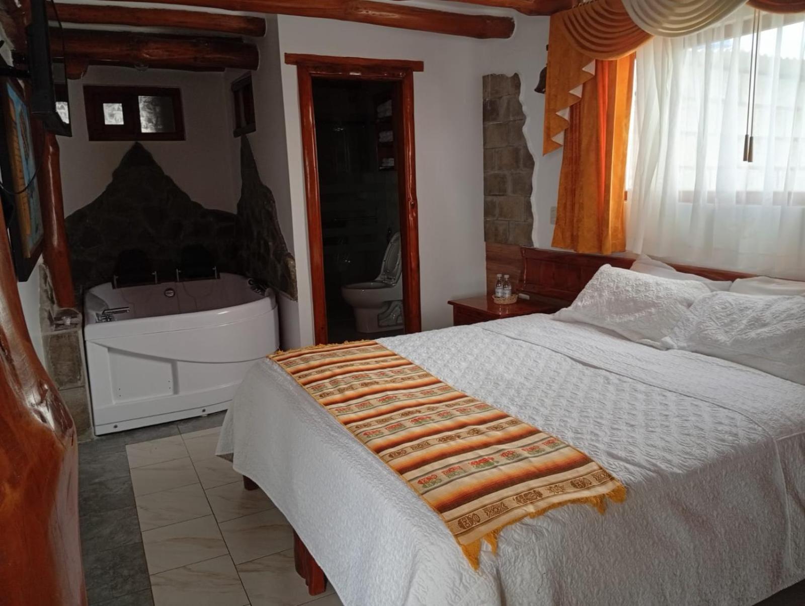 Hotel Maderanegra By Huasicama Latacunga Εξωτερικό φωτογραφία